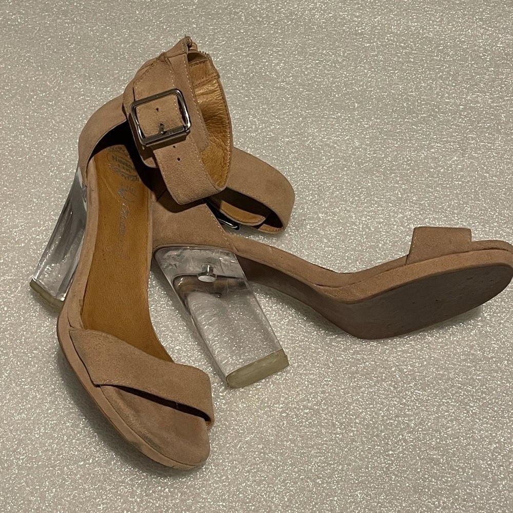 Jeffrey Campbell “Soirée” Lucite clear acrylic Chunky Heels